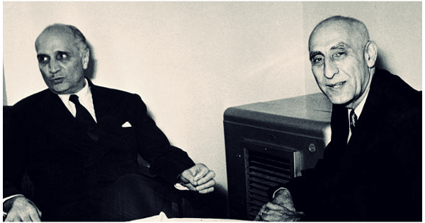 Ambasador USA w Iranie Loy Henderson spotkał się z Mossadeghem 28 stycznia 1953 r., aby omówić kwestię ropy naftowej [Projekt Mossadegh].