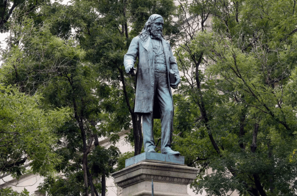 Pomnik Alberta Pike'a, generała brygady armii konfederatów, w Waszyngtonie w 2017 roku.