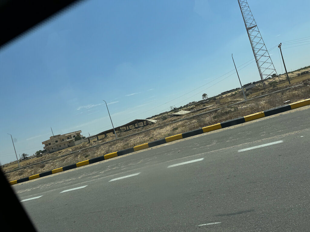 Tuż przed granicą z Gazą.Zdjęcie: Feroze Sidhwa
